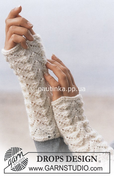 Ажурный пуловер с кружевом на рукавах спицами
